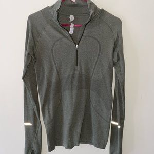 Lululemon half zip lightweight jacket